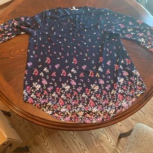NWOT - Maurice’s 3/4 sleeve top